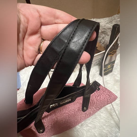 Steve Madden Pink Shoulder Bag Large Capacity - Picture 2 of 6